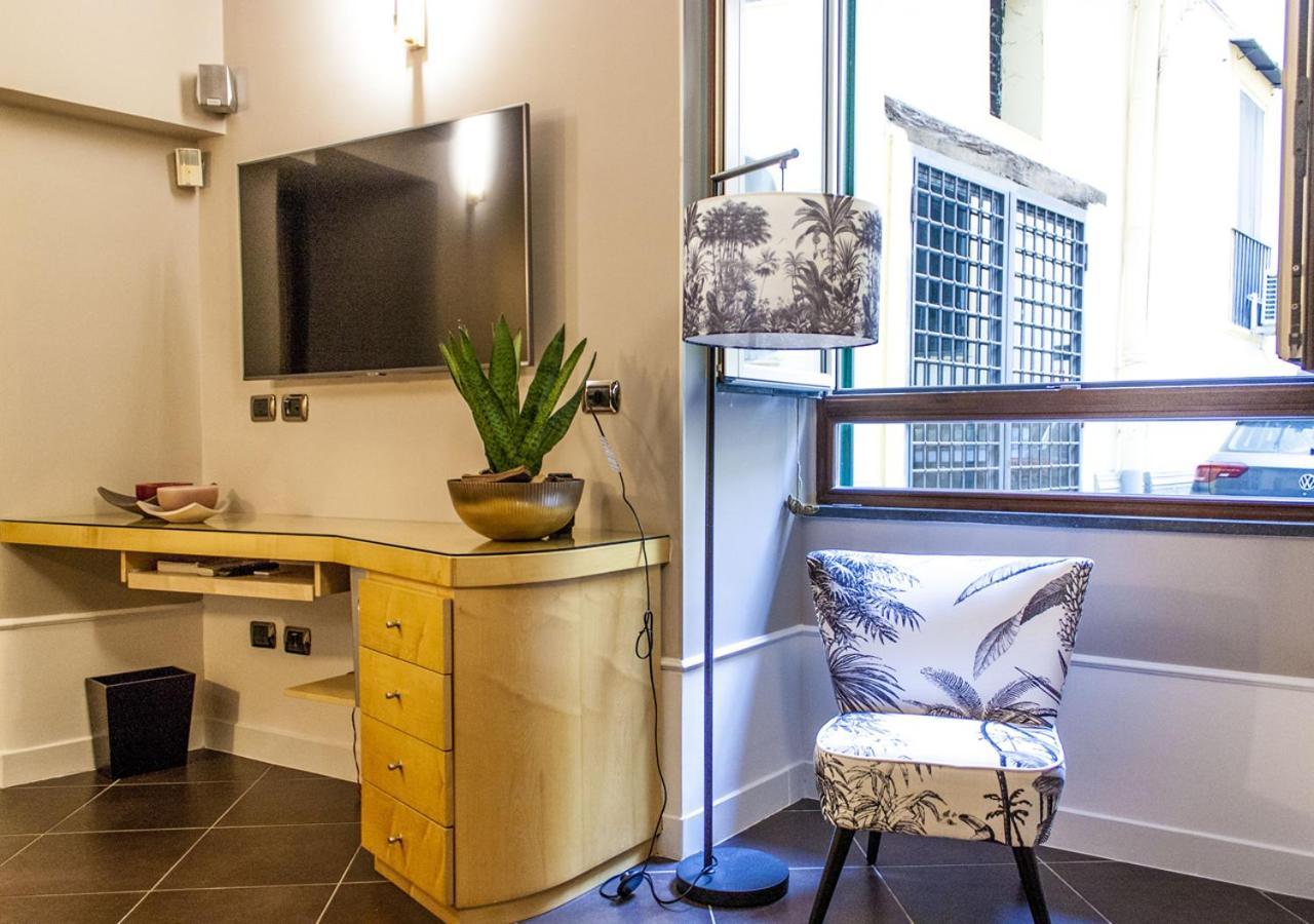 Apartamento Relais Santa Chiara Nápoles Exterior foto