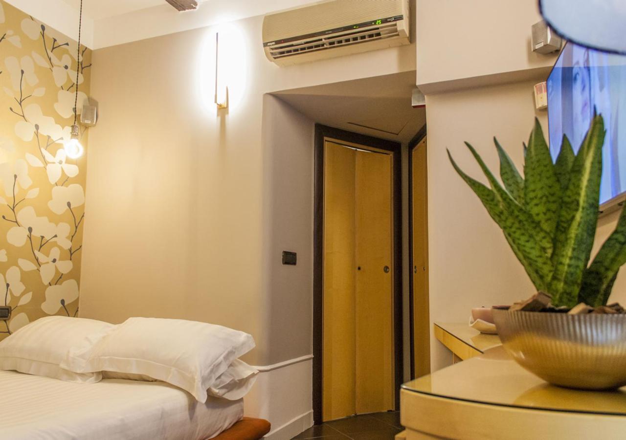 Apartamento Relais Santa Chiara Nápoles Exterior foto